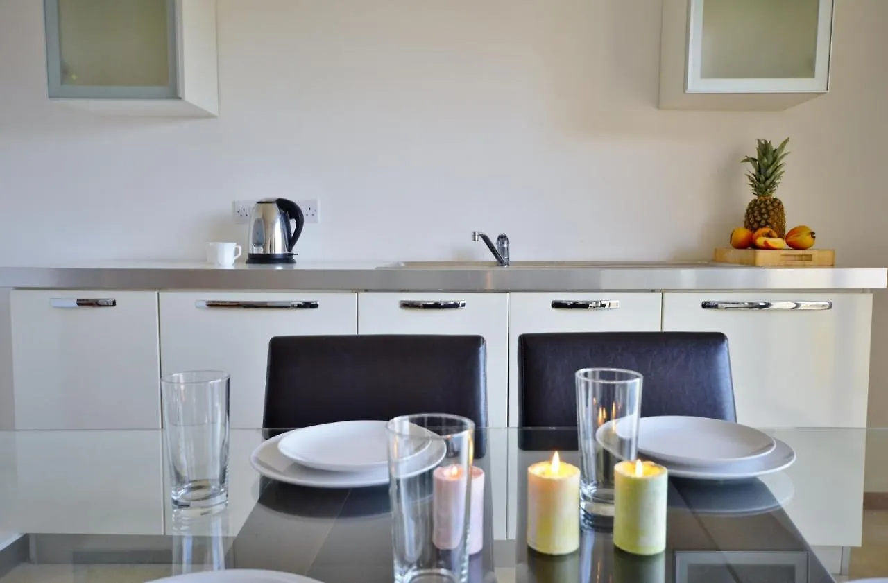 City Living Suite Tk2 Rm 1 Saint Julian's